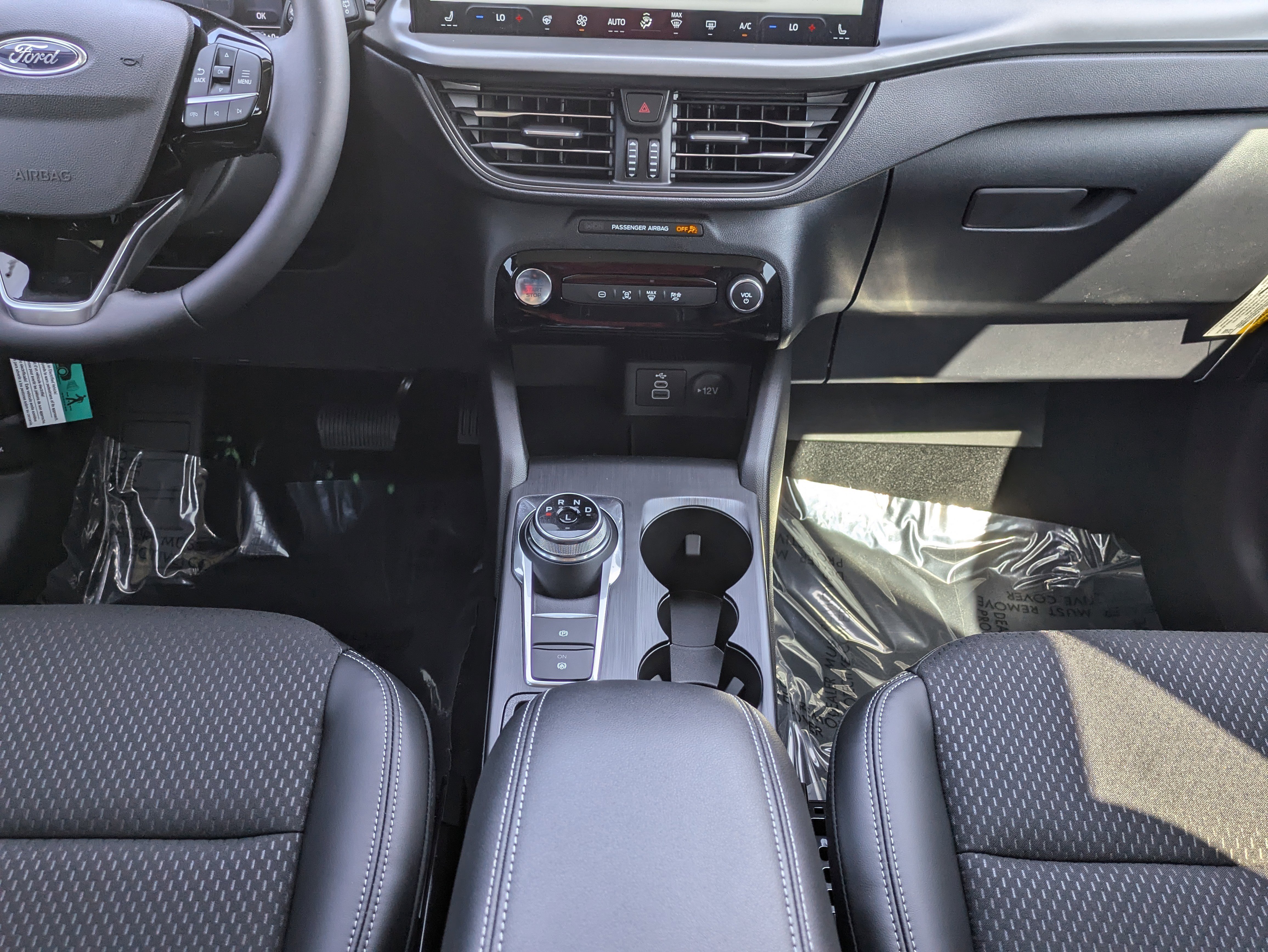 New 2025 Ford Escape SE image 19