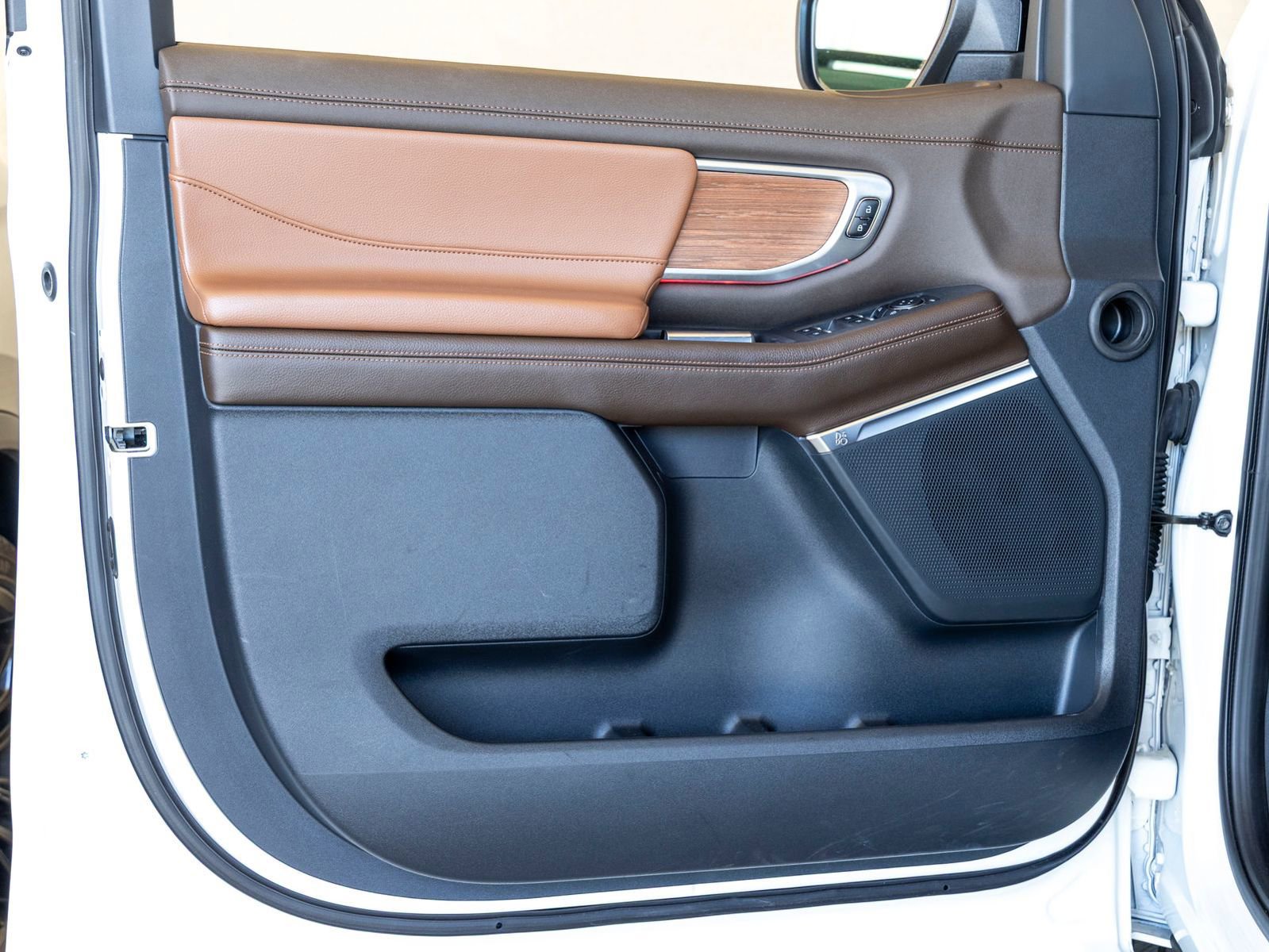 Used 2025 Ford Expedition King Ranch AWD/4WD image 14
