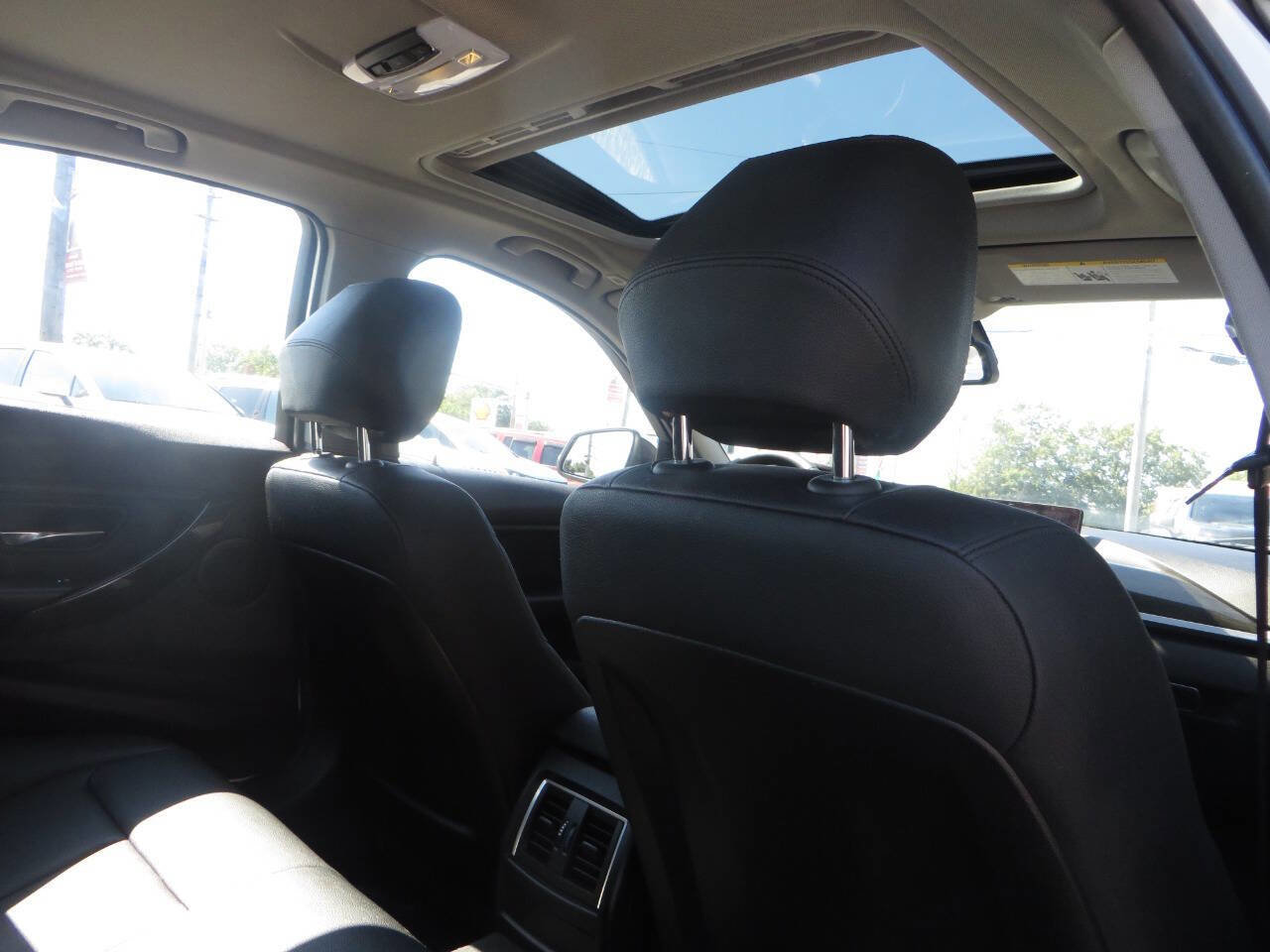 Used 2016 BMW 320i xDrive Sedan image 39