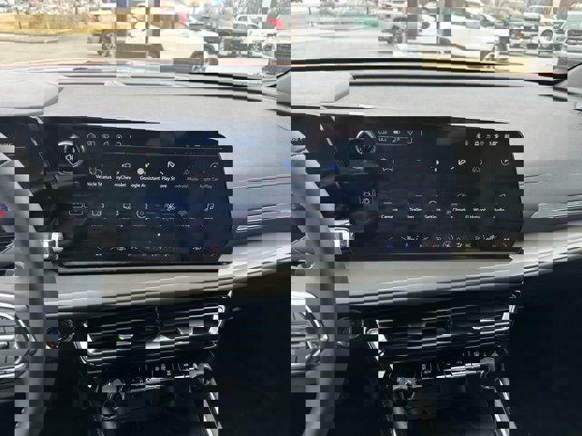 New 2026 Chevrolet Traverse LT image 22