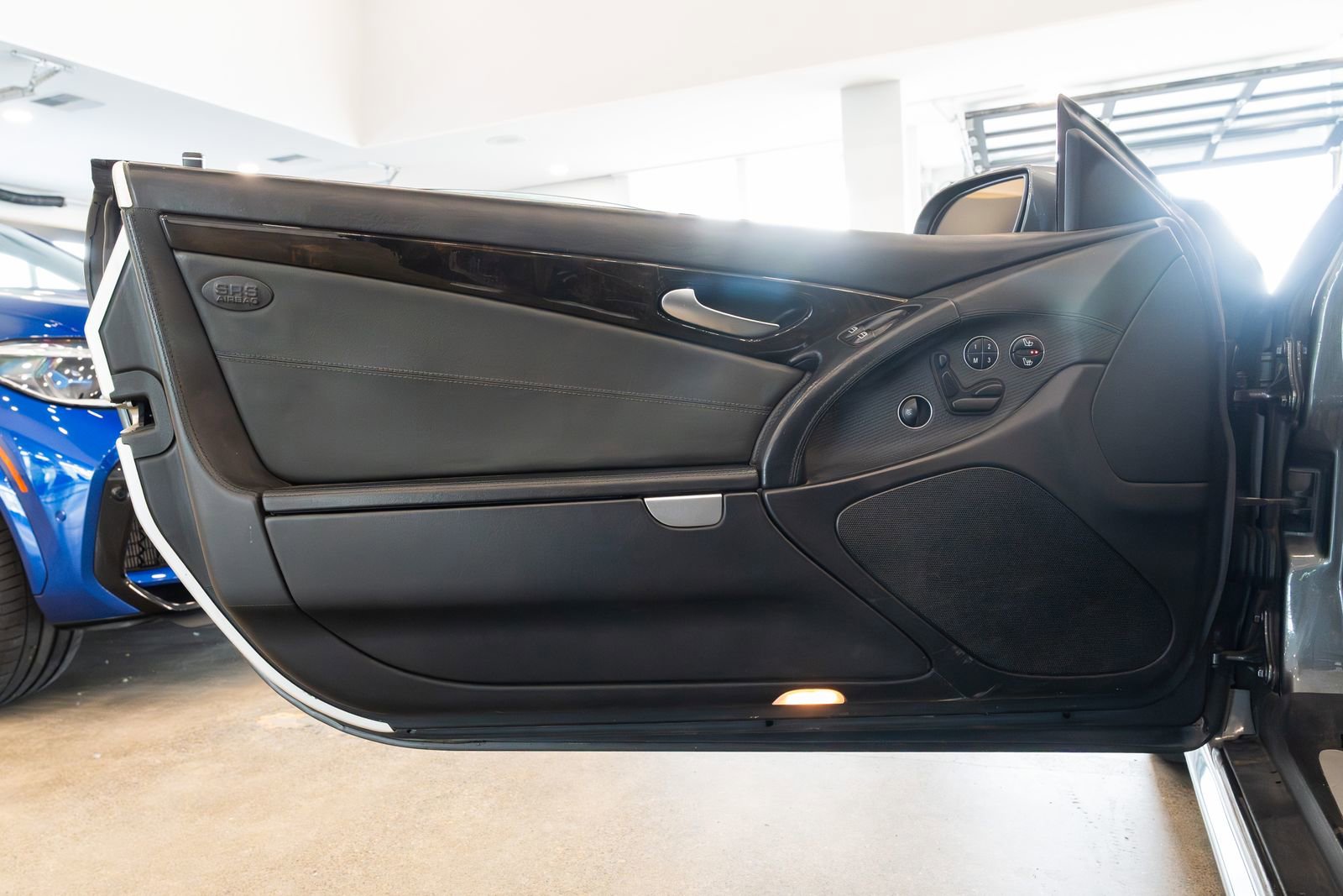 Used 2004 Mercedes-Benz SL 55 AMG image 11