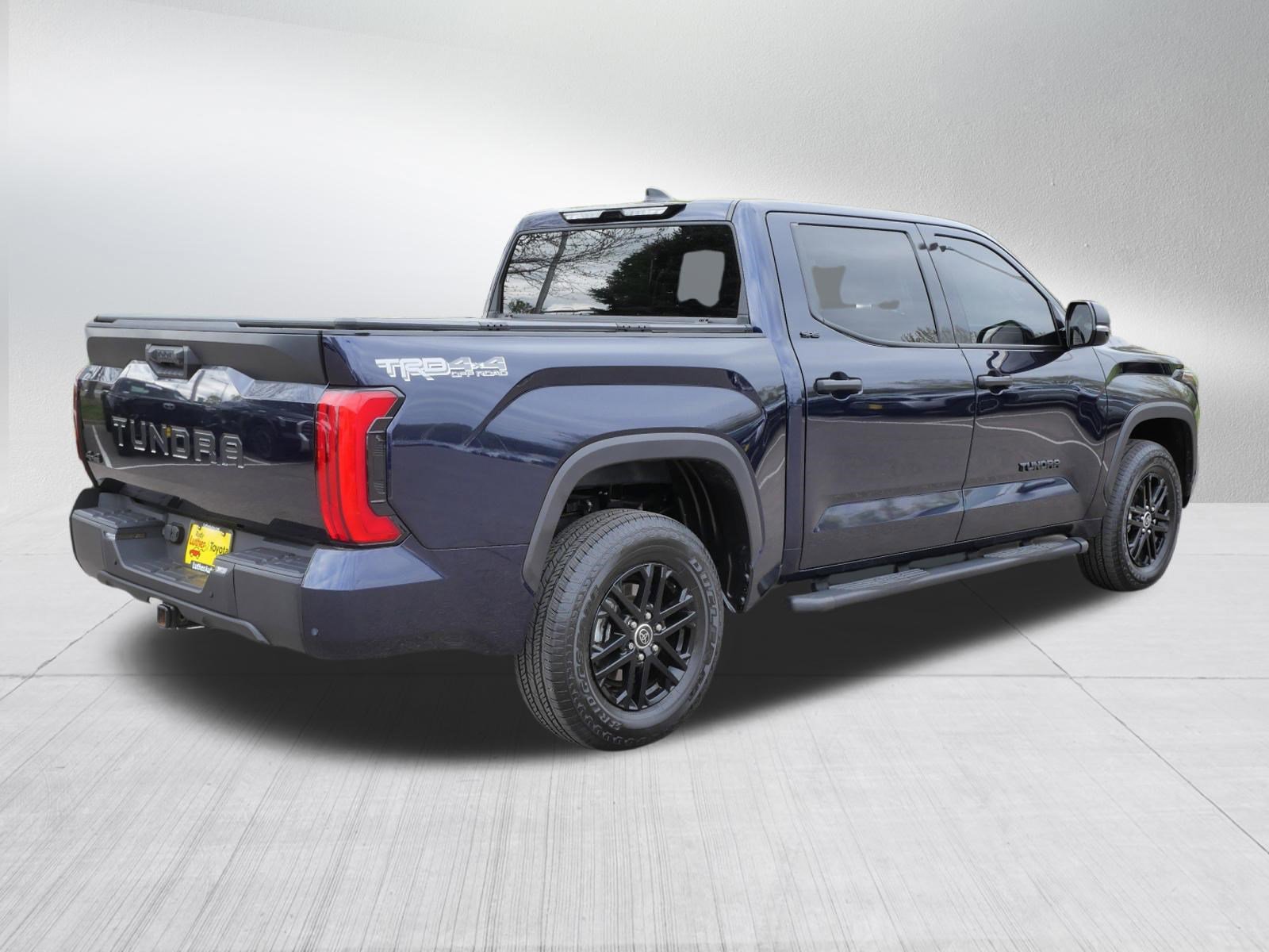 Used 2023 Toyota Tundra SR5 w/ SR5 Convenience Package AWD/4WD image 8