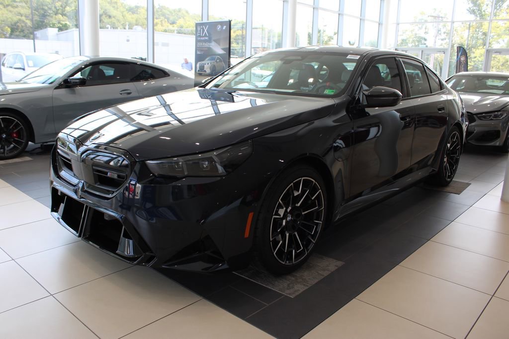 New 2026 BMW M5 w/ Carbon Package image 4
