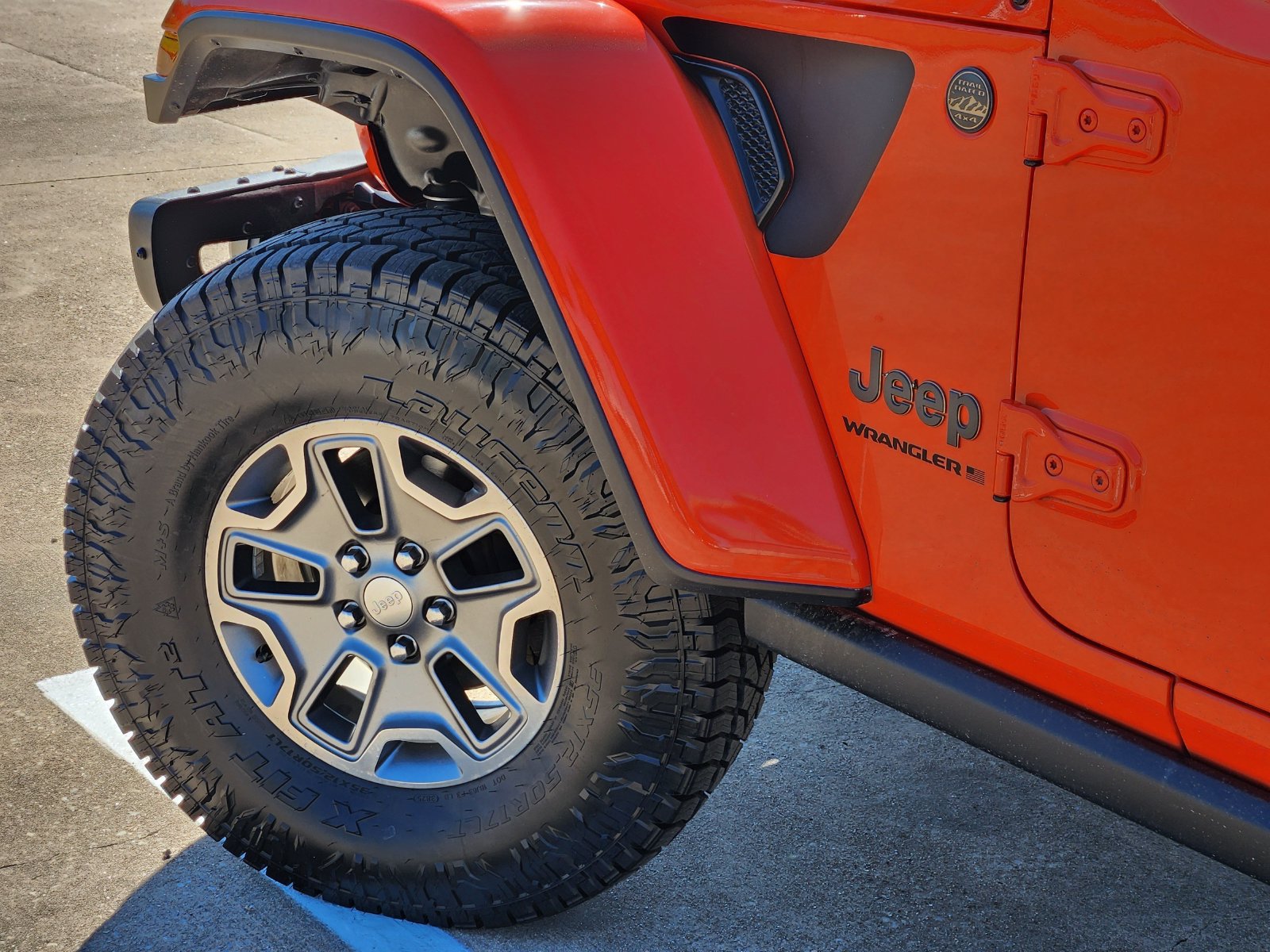 Used 2023 Jeep Wrangler Unlimited Rubicon 392 w/ Trailer Tow Package AWD/4WD image 17