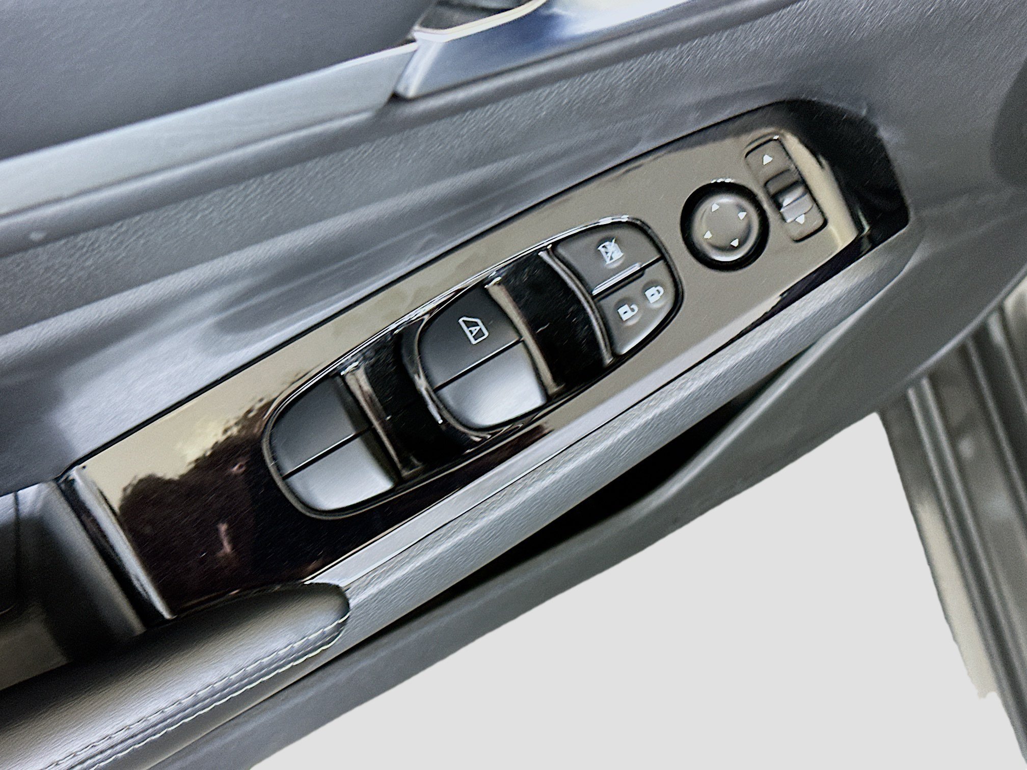 Used 2023 Nissan Altima 2.5 SV FWD image 15