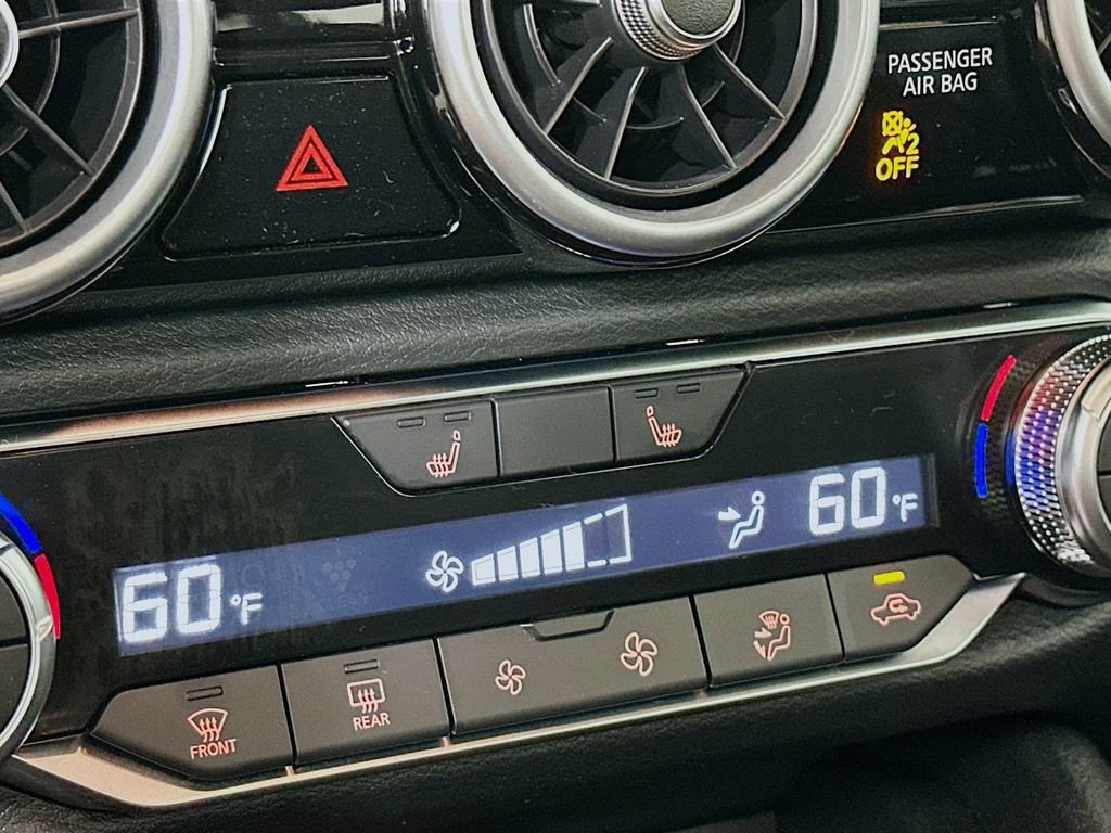 Certified 2025 Nissan Sentra SR FWD image 28
