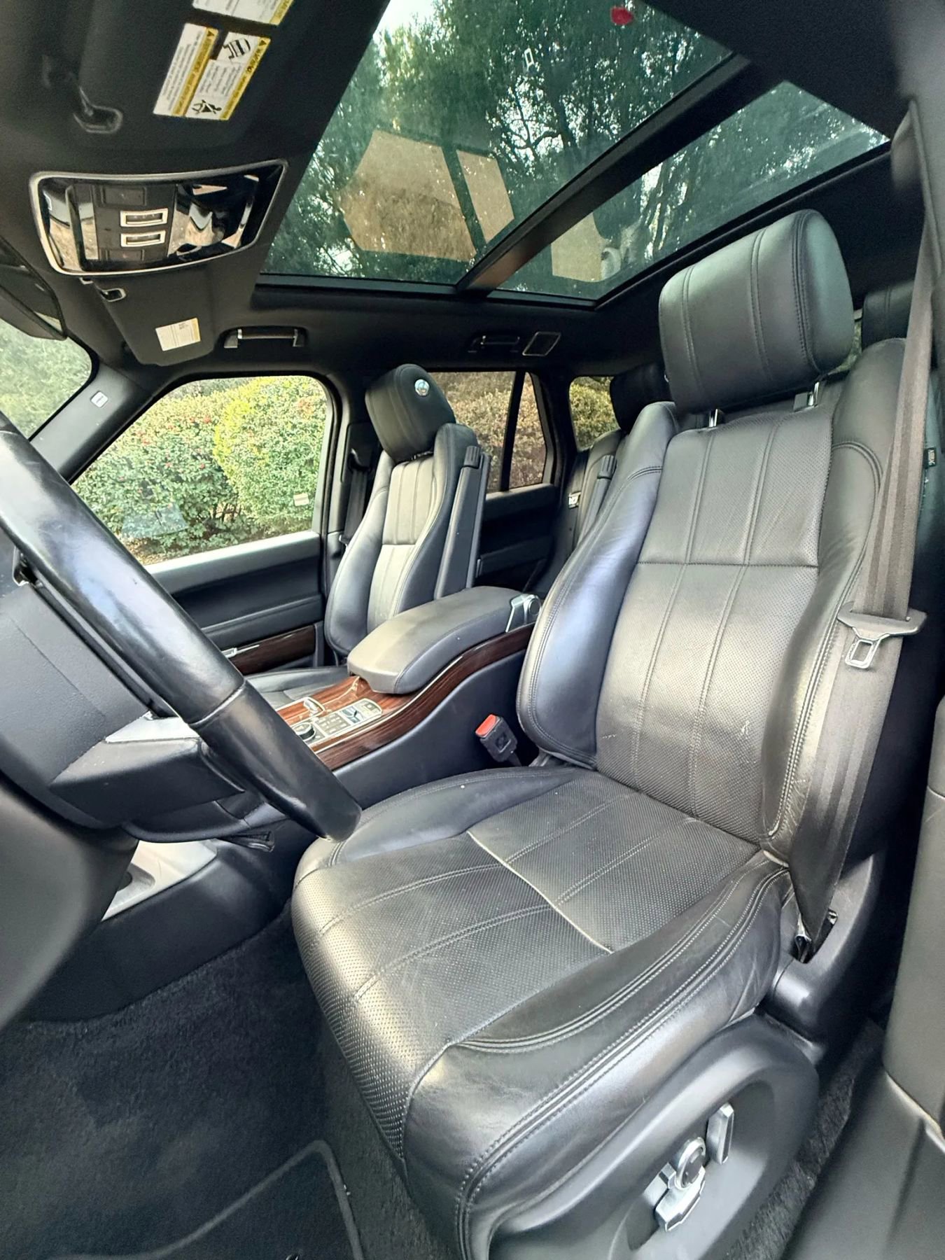 Used 2016 Land Rover Range Rover HSE image 17