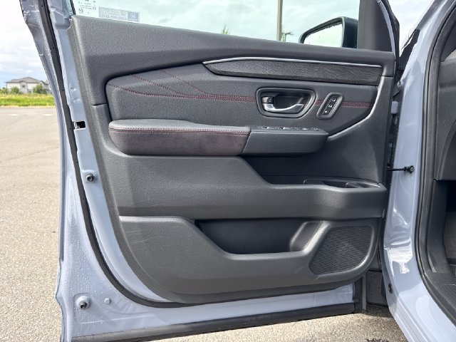 Used 2026 Honda Pilot Black Edition image 18