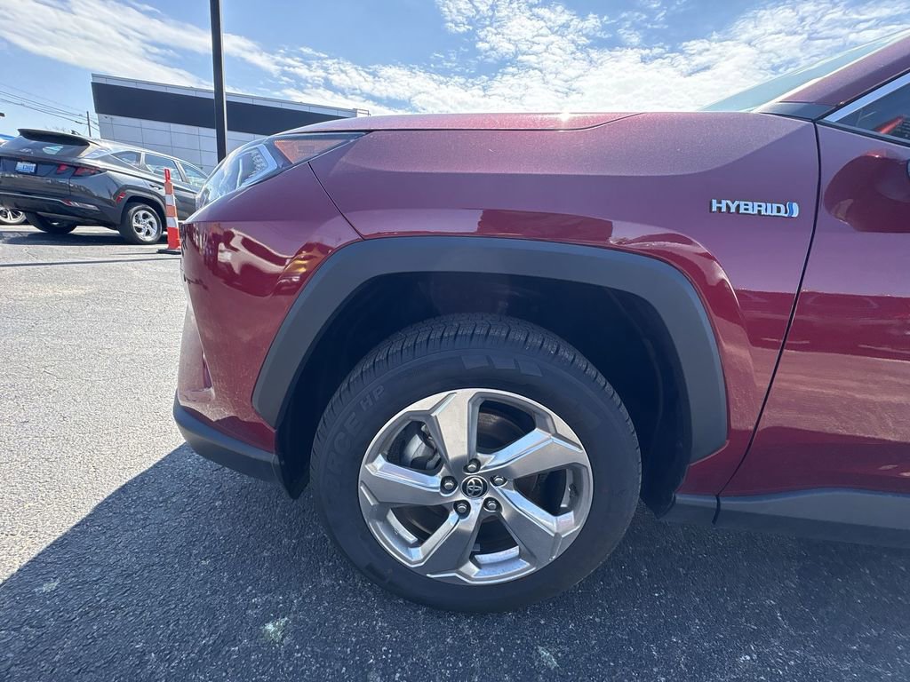 Used 2021 Toyota RAV4 Limited w/ Limited Grade Weather Package image 18