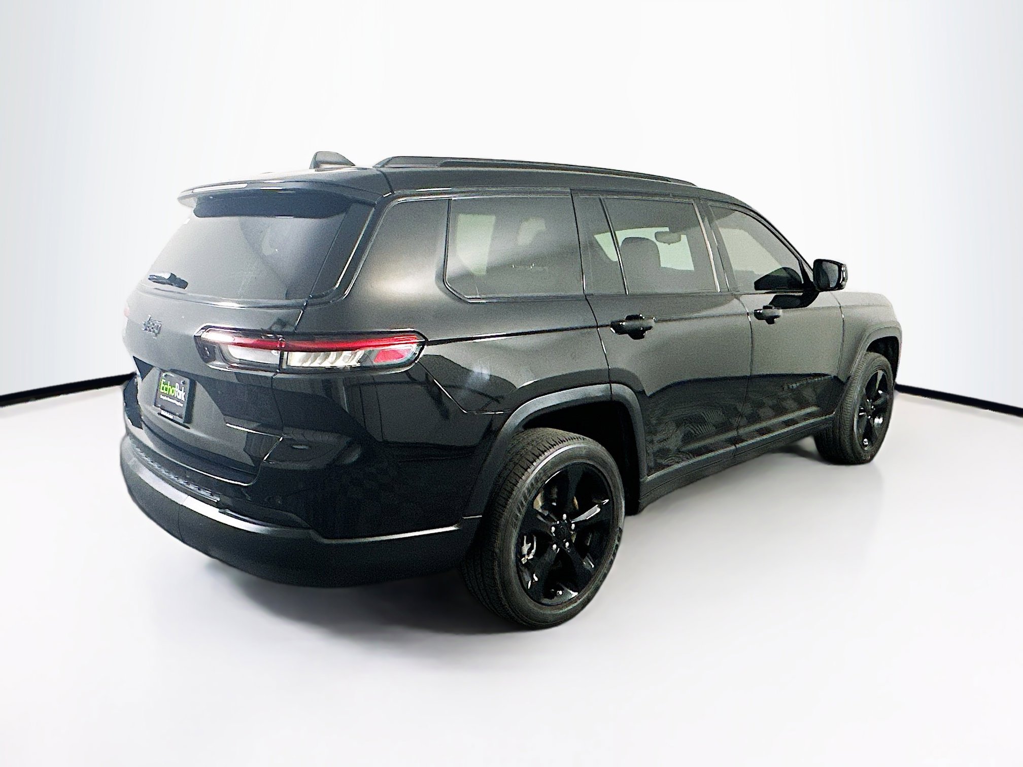 Used 2023 Jeep Grand Cherokee L Laredo image 9