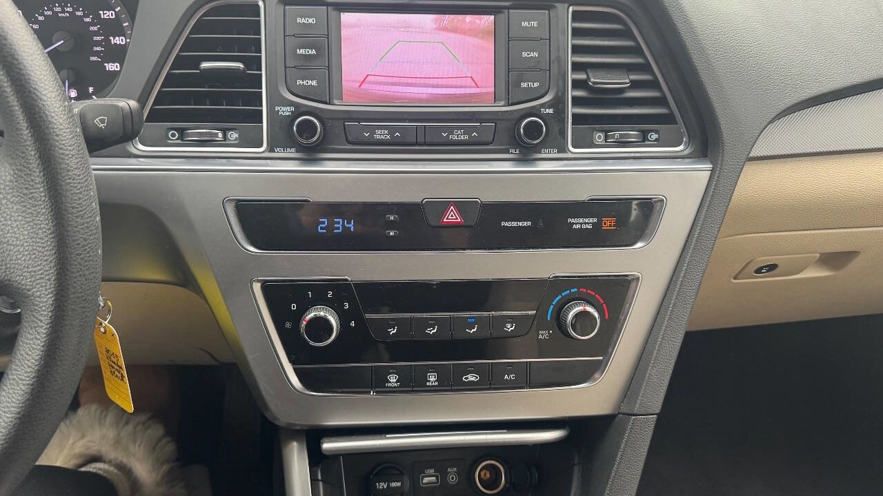 Used 2015 Hyundai Sonata SE w/ Option Group 09 image 18