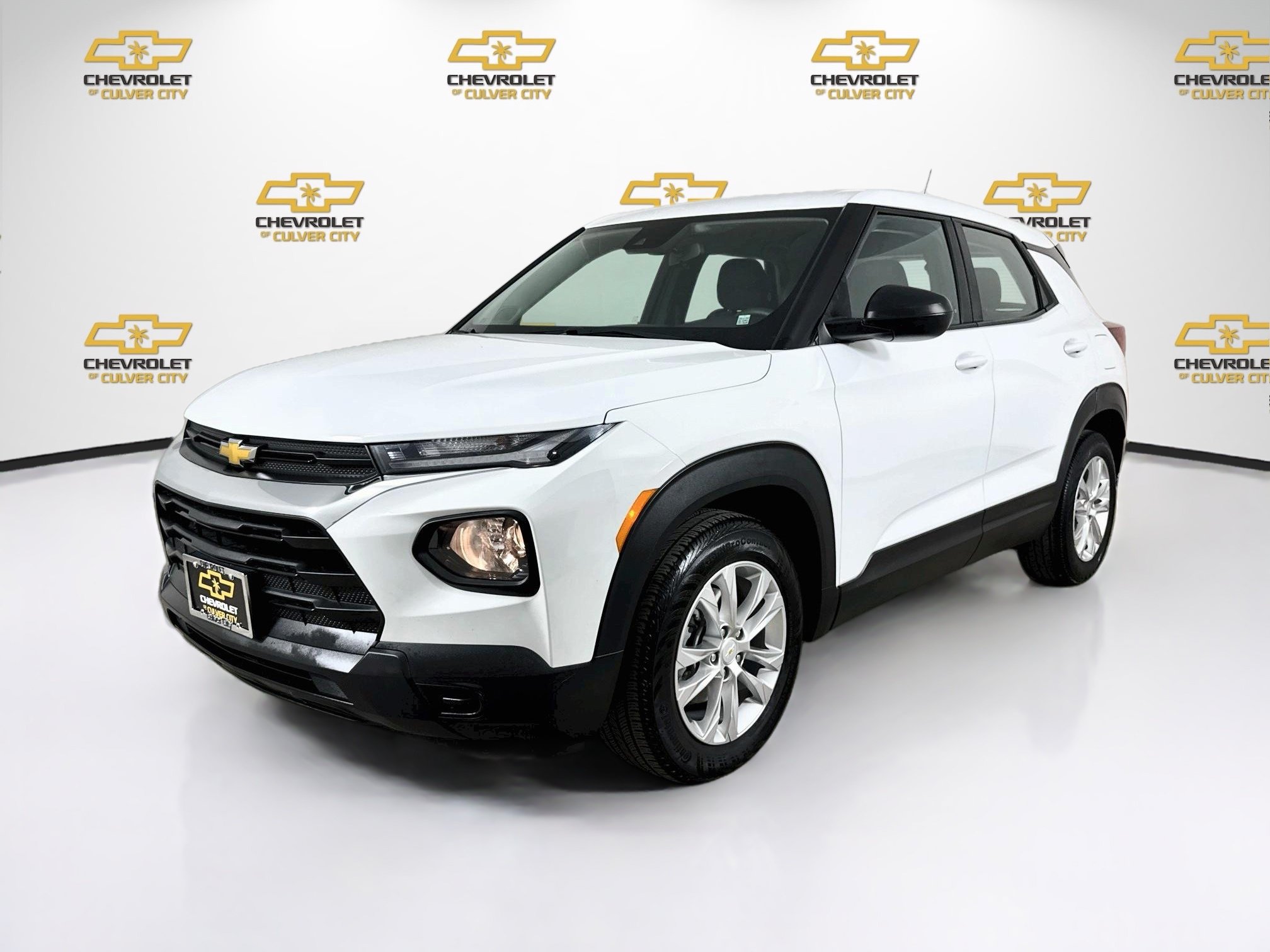 Used 2023 Chevrolet TrailBlazer LS FWD image 3