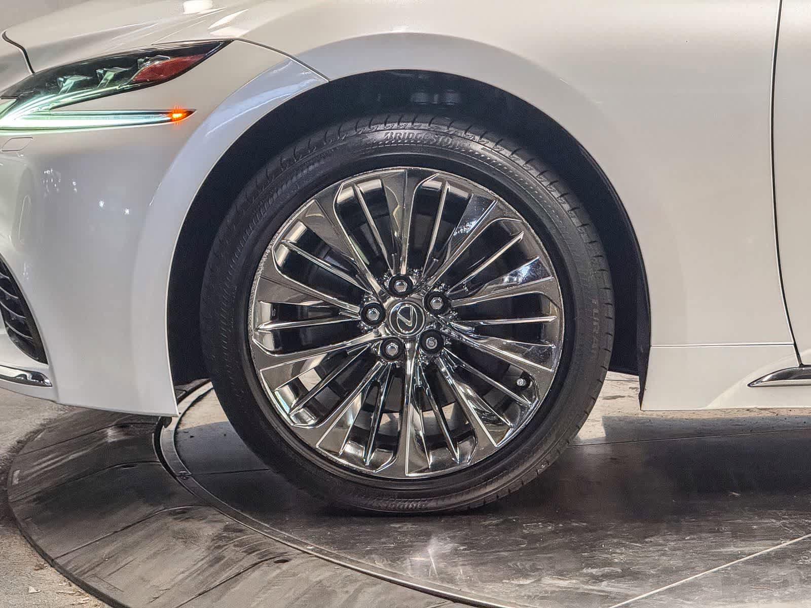 Used 2018 Lexus LS 500 w/ Interior Upgrade Package RWD image 9