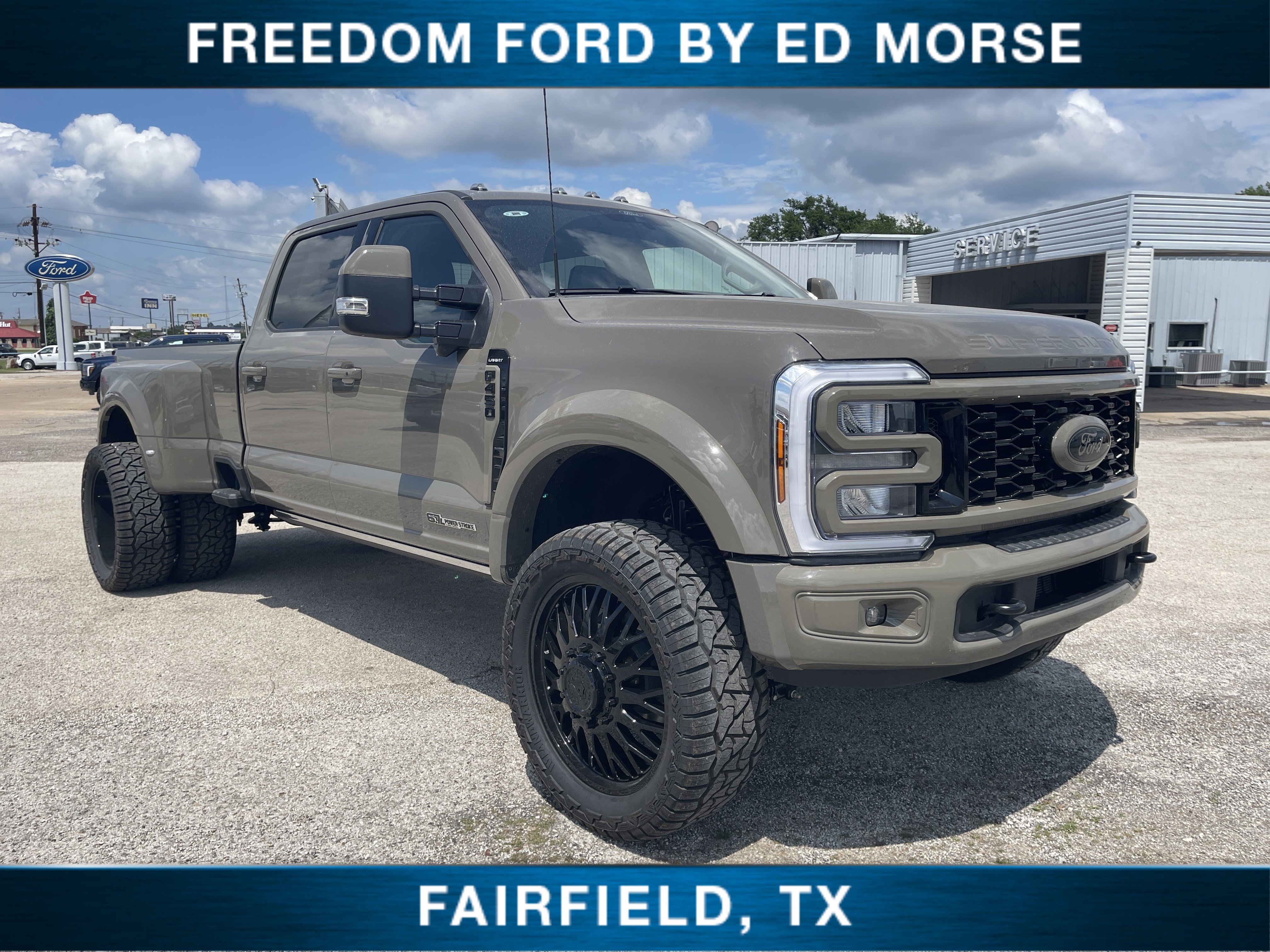 Used 2026 Ford F450 Lariat AWD/4WD image 1