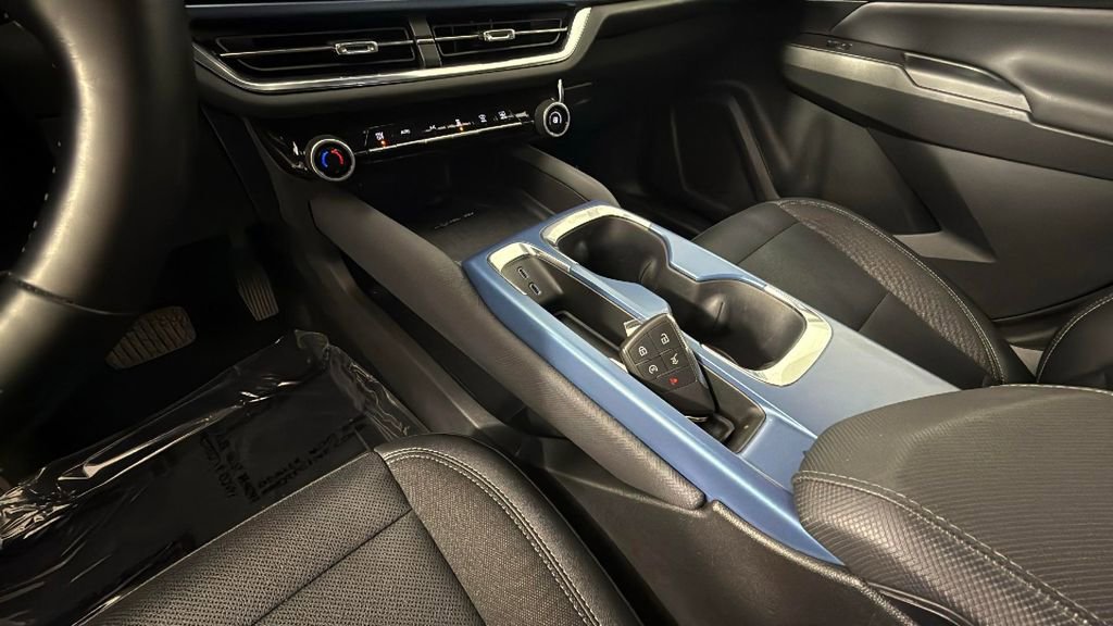 Used 2025 Chevrolet Equinox EV LT w/ Convenience Package image 23