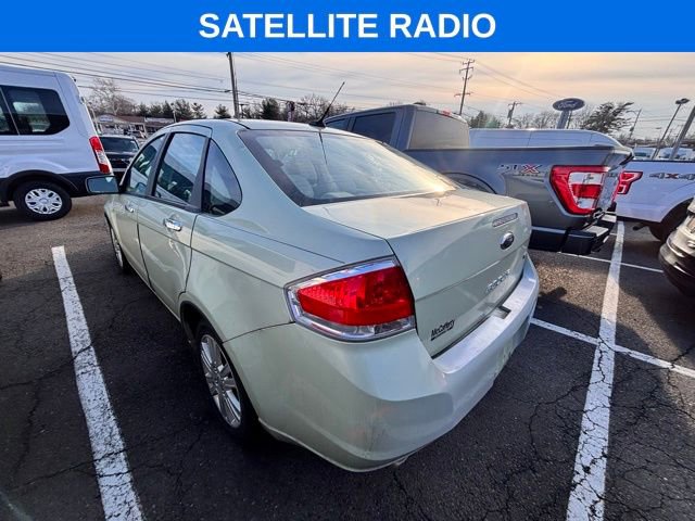 Used 2010 Ford Focus SEL image 3