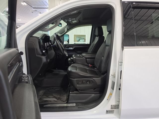 Used 2024 Chevrolet Silverado 3500 LTZ AWD/4WD image 22