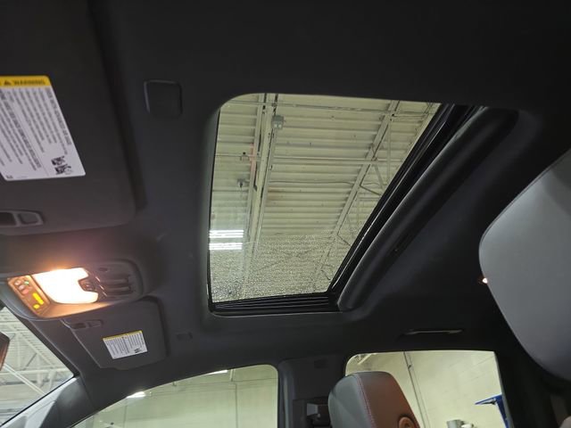 Used 2023 Chevrolet Colorado Z71 w/ Z71 Convenience Package 2 image 33