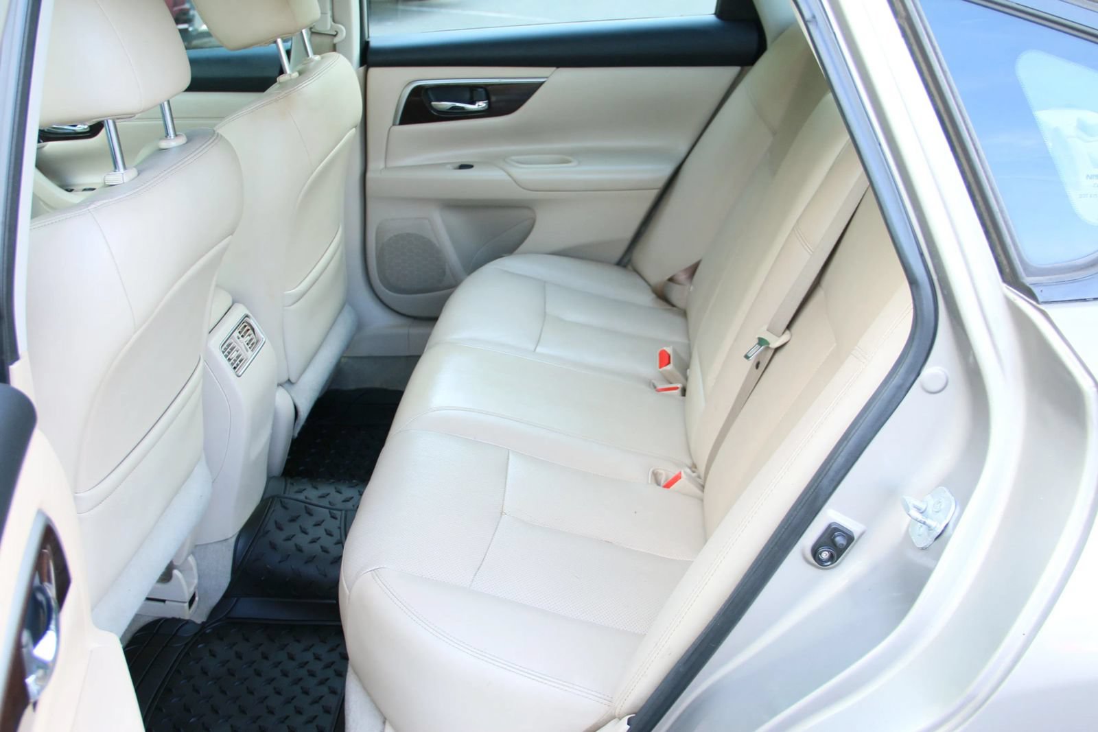 Used 2014 Nissan Altima 2.5 SL w/ Technology Package FWD image 15