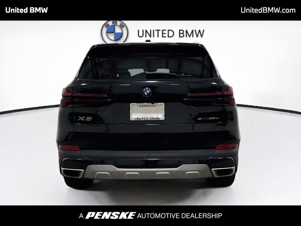 Used 2024 BMW X5 xDrive50e w/ Parking Assistance Package AWD/4WD image 6