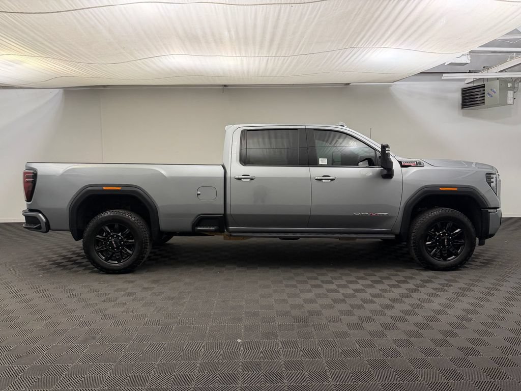 Used 2026 GMC Sierra 3500 AT4 w/ AT4 Premium Plus Package AWD/4WD image 8