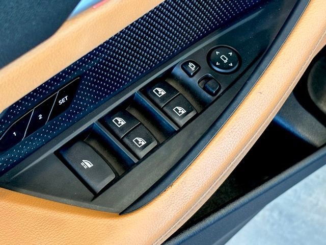 Used 2023 BMW 430i Convertible w/ Premium Package image 17