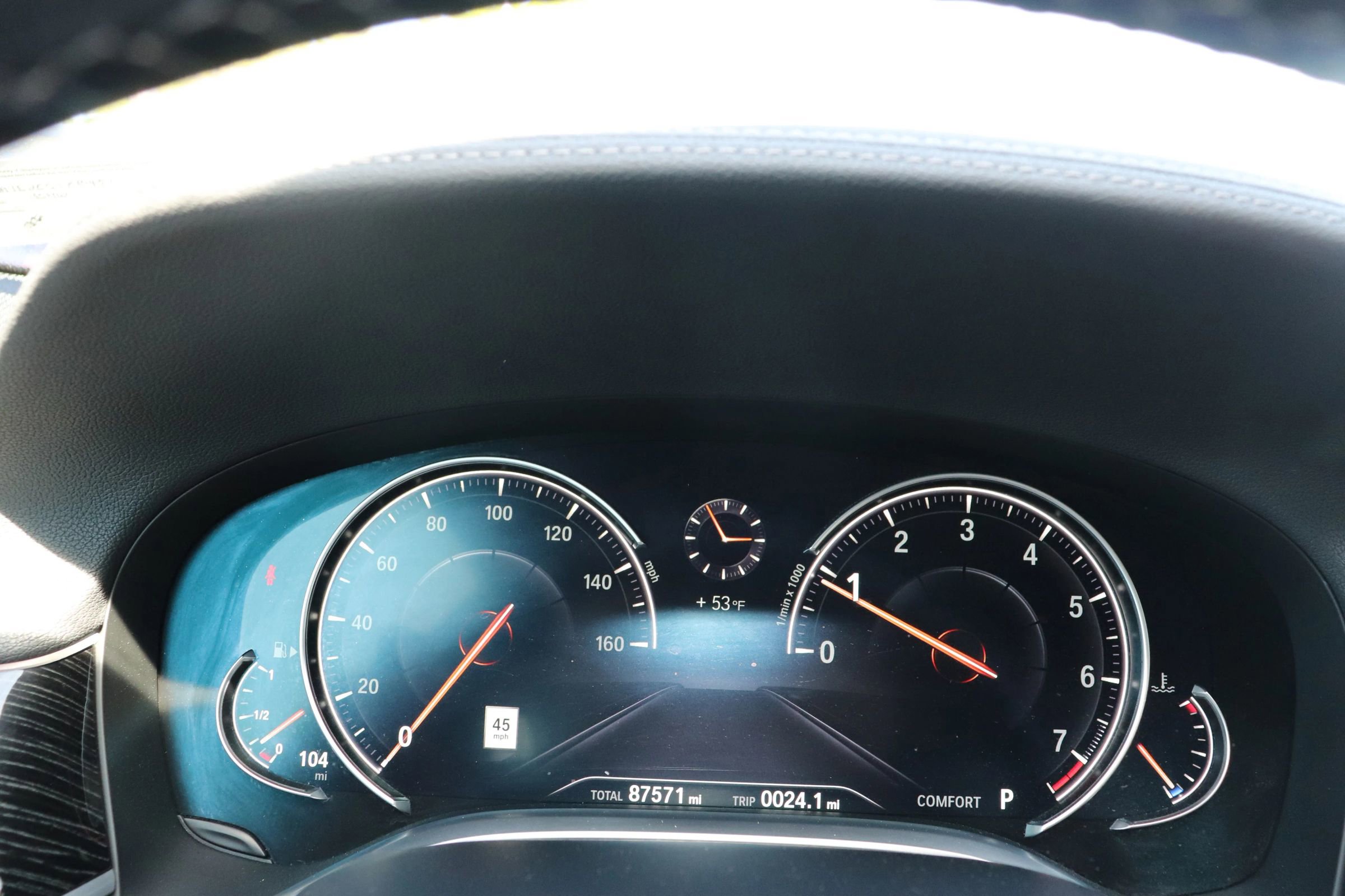 Used 2019 BMW 740i w/ M Sport Package RWD image 3