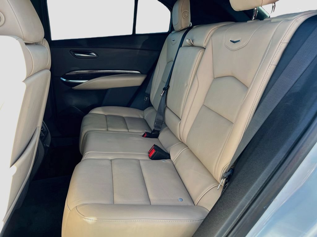Used 2025 Cadillac XT4 Premium Luxury w/ Technology Package AWD/4WD image 25