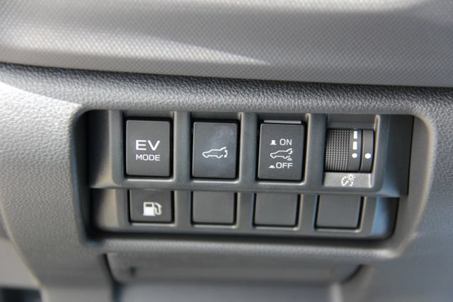 Used 2025 Subaru Forester Limited AWD/4WD image 32