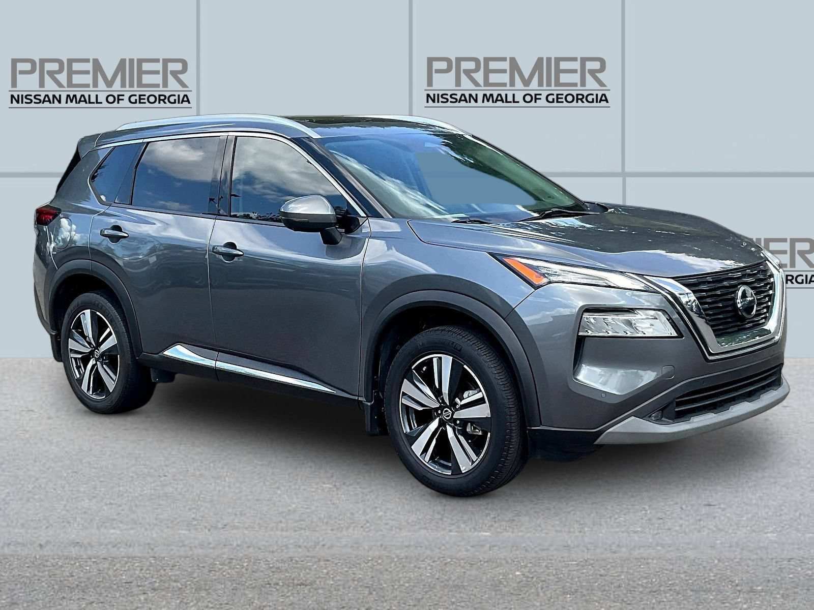 Used 2021 Nissan Rogue SL w/ Premium Package FWD image 3