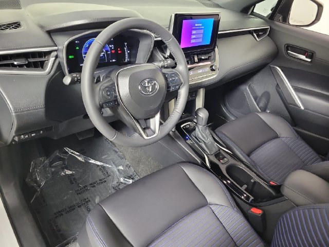 Used 2024 Toyota Corolla Cross AWD Hybrid image 18