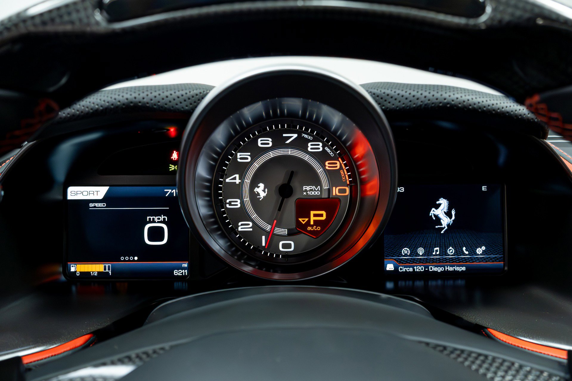 Used 2018 Ferrari 812 Superfast RWD image 13