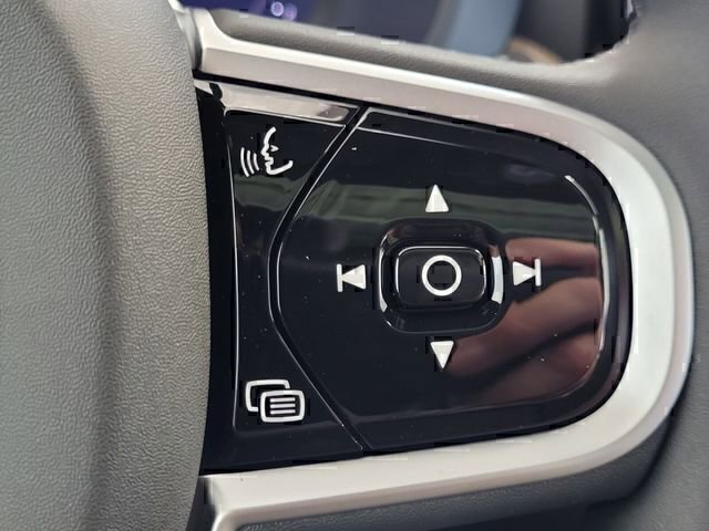 Certified 2026 Volvo XC60 B5 Core w/ Protection Package Premier image 31