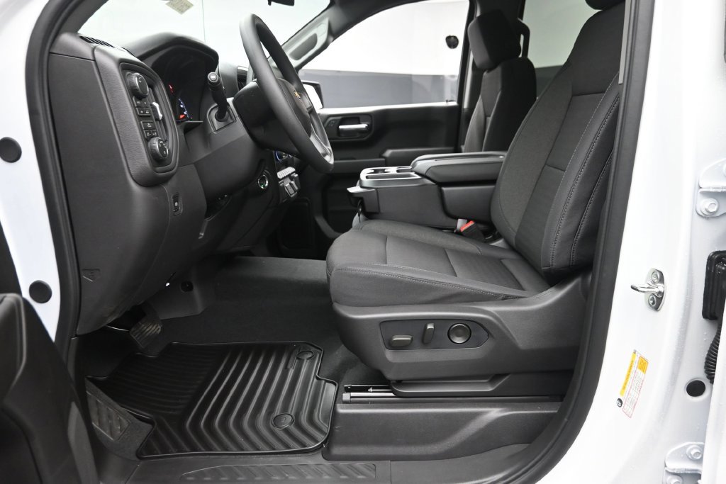 New 2026 Chevrolet Silverado 1500 Custom AWD/4WD image 16