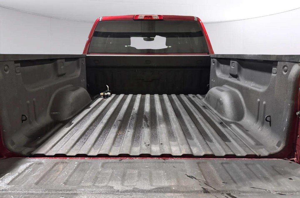 Used 2017 Chevrolet Silverado 1500 LT w/ All Star Edition AWD/4WD image 28