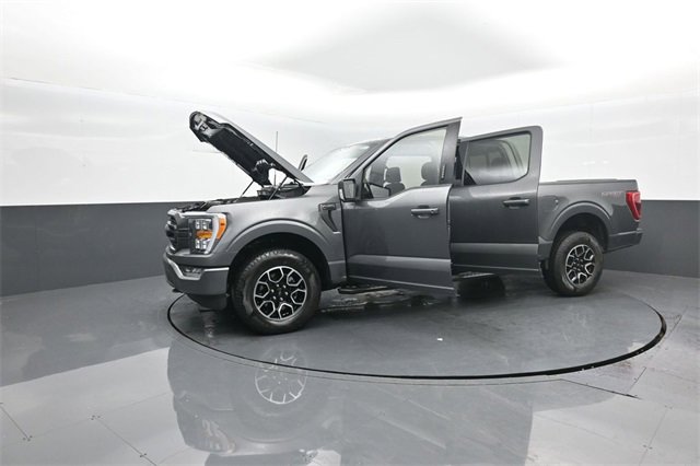 Certified 2022 Ford F150 XLT w/ Equipment Group 302A High image 36