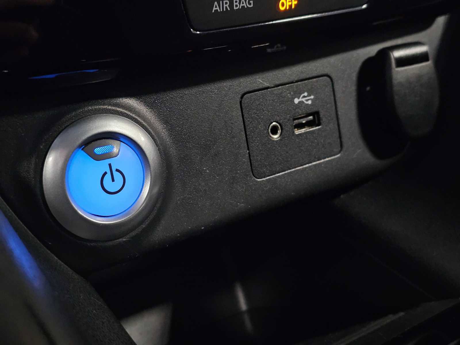 Used 2018 Nissan Leaf SV w/ SV Technology Package image 34