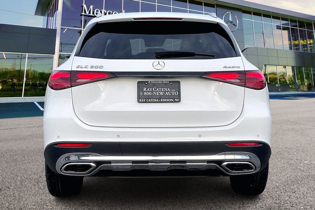 Used 2026 Mercedes-Benz GLC 300 4MATIC image 4