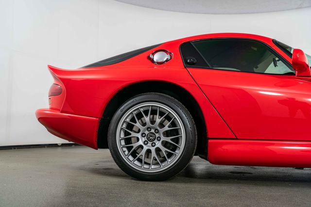 Used 2002 Dodge Viper GTS RWD image 10