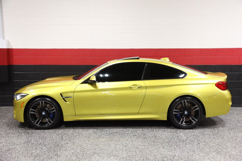 Used 2019 BMW M4 Coupe w/ Executive Package RWD image 24