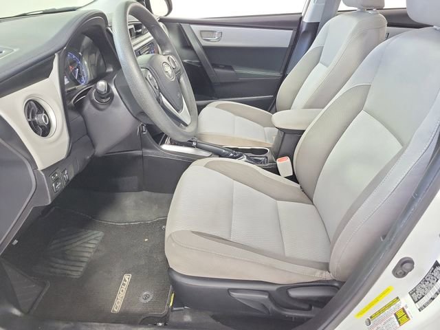 Used 2018 Toyota Corolla LE FWD image 19