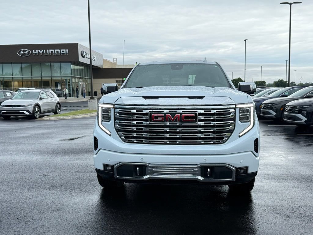 Used 2026 GMC Sierra 1500 Denali AWD/4WD image 2