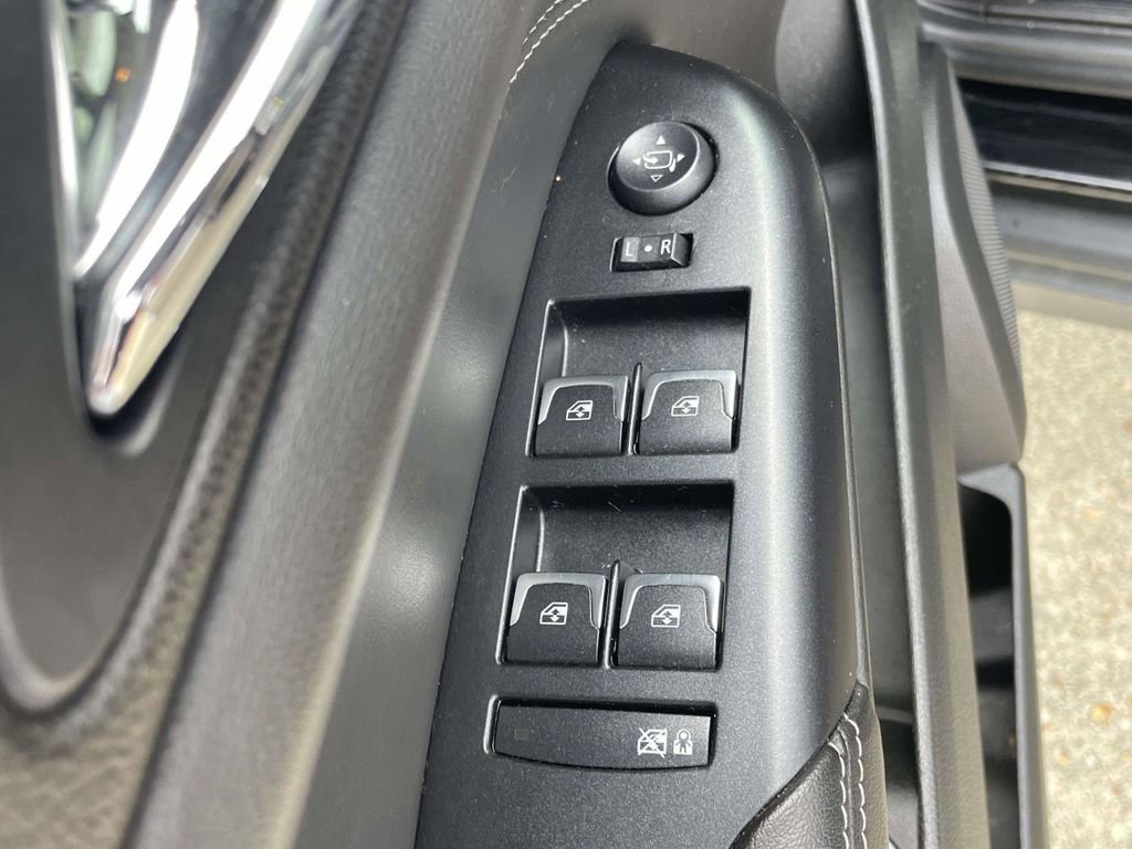 Used 2015 Cadillac SRX Performance w/ Driver Awareness Package FWD image 16