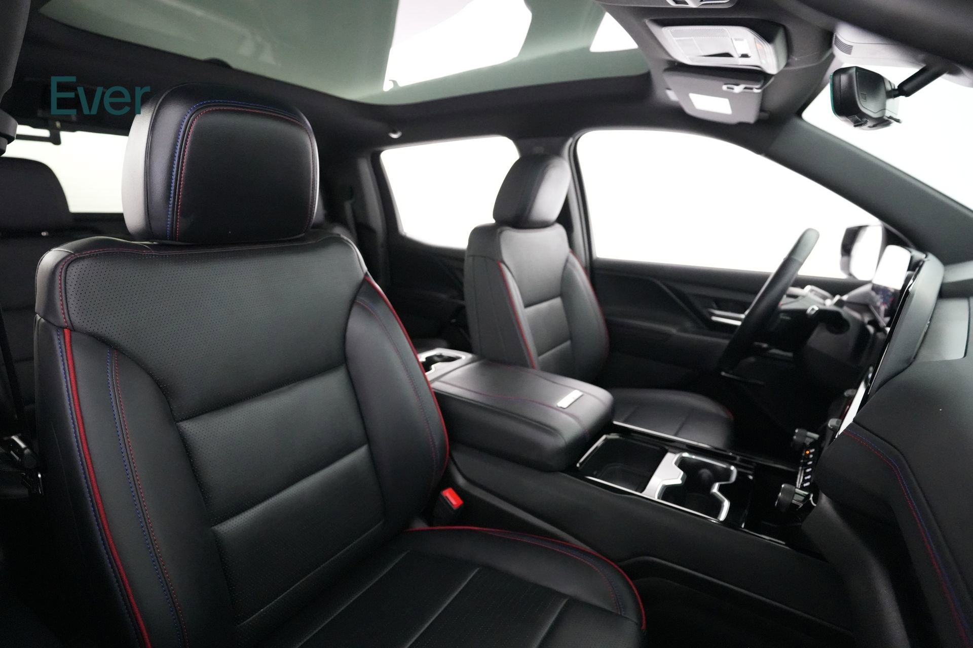 Used 2024 Chevrolet Silverado EV RST image 3