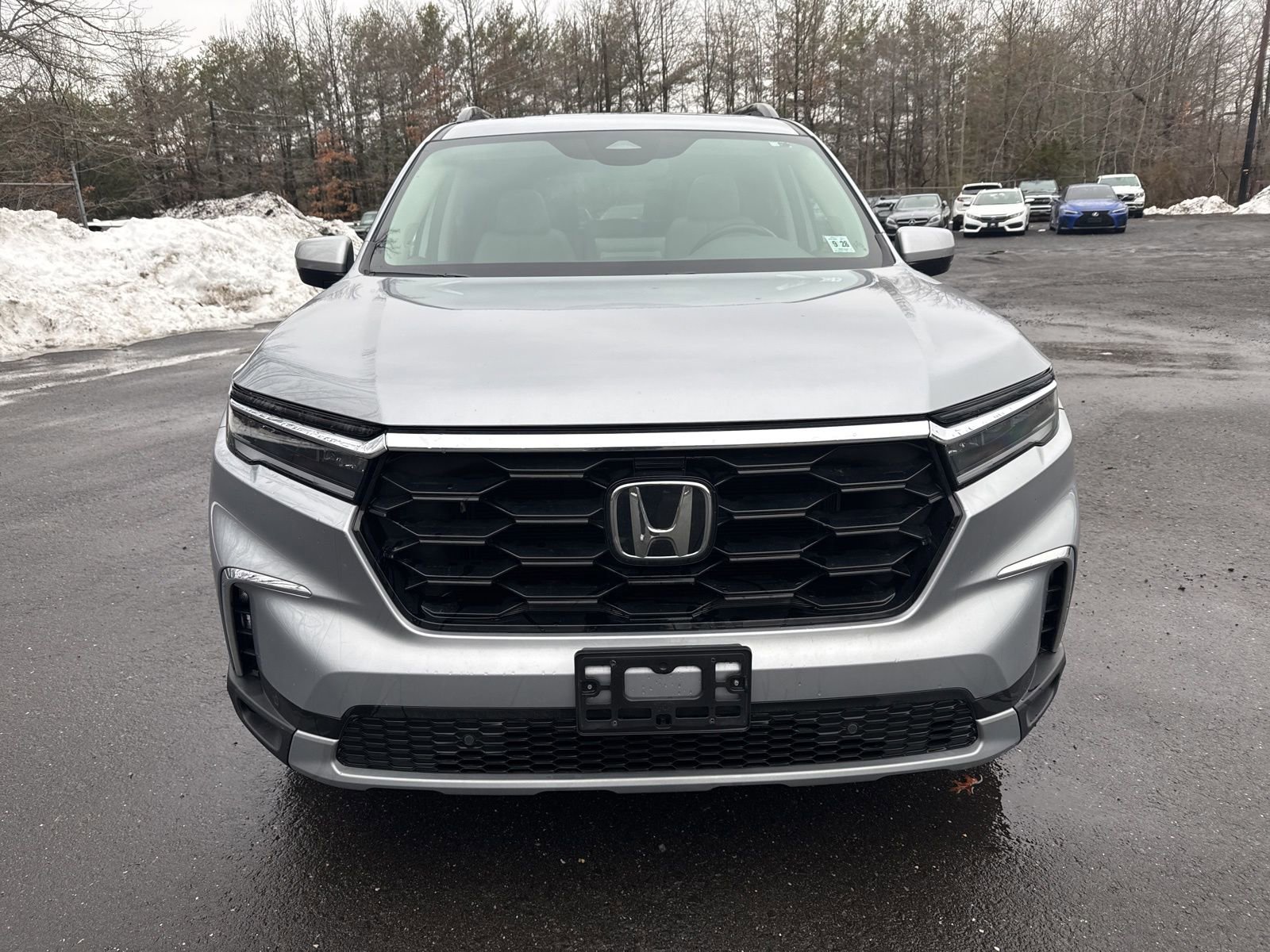 Used 2023 Honda Pilot Touring image 2