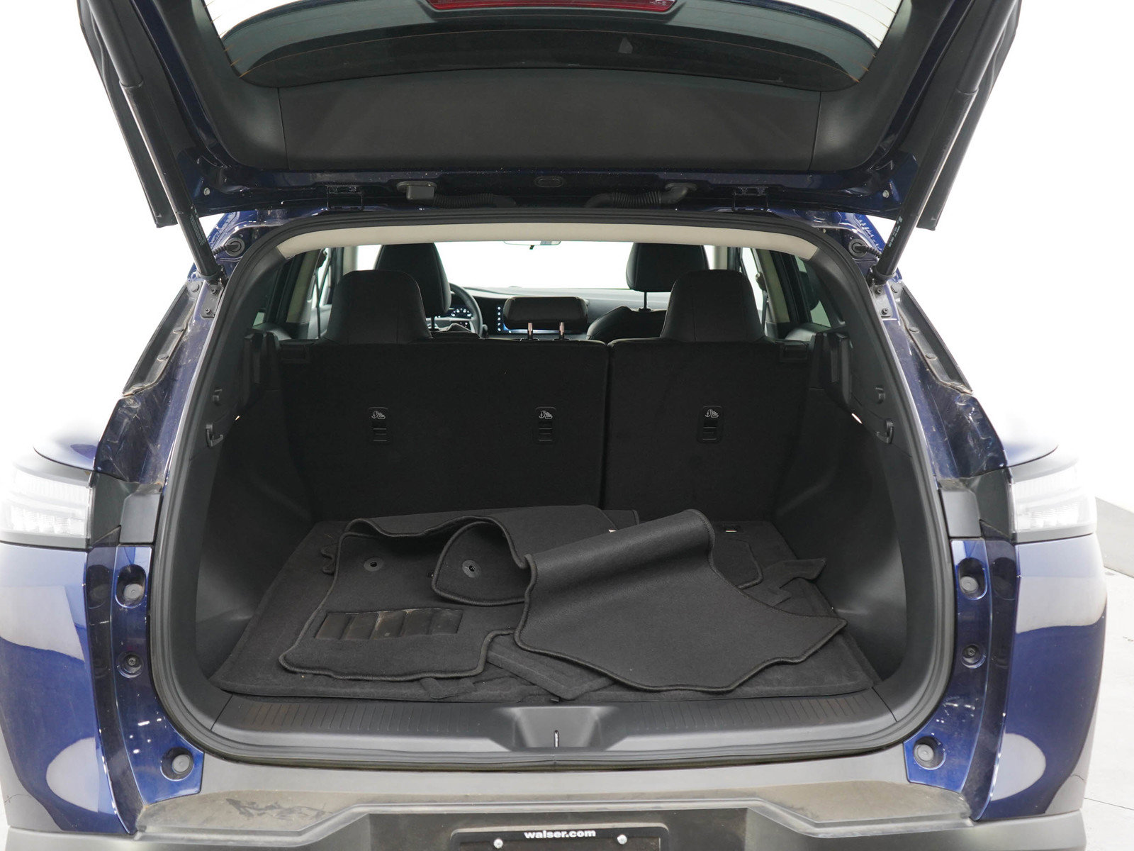 Used 2025 Nissan Murano SV AWD/4WD image 16