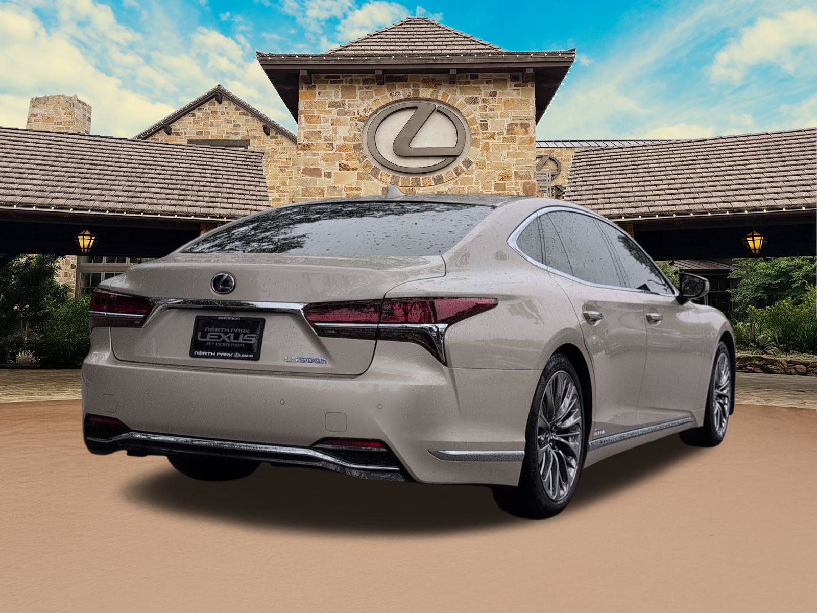 Used 2019 Lexus LS 500h RWD image 2