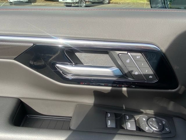 New 2026 Chevrolet Tahoe RST w/ RST Capability Package AWD/4WD image 23