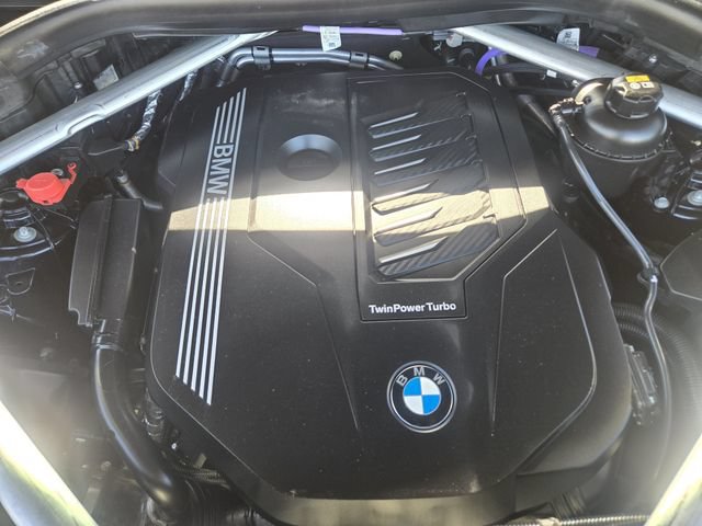 Used 2022 BMW X5 xDrive40i w/ M Sport Package AWD/4WD image 27