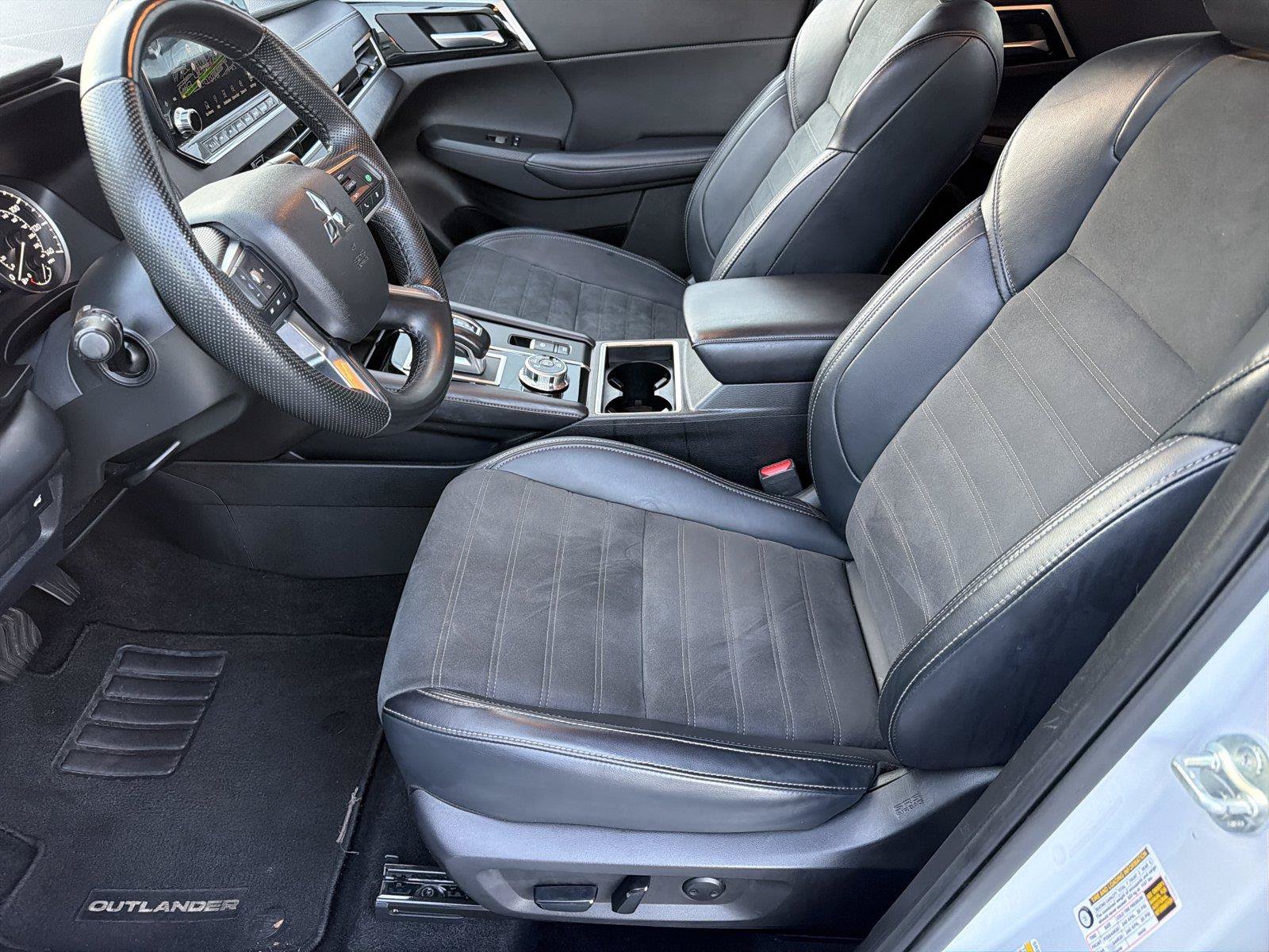 Used 2024 Mitsubishi Outlander SE AWD/4WD image 8